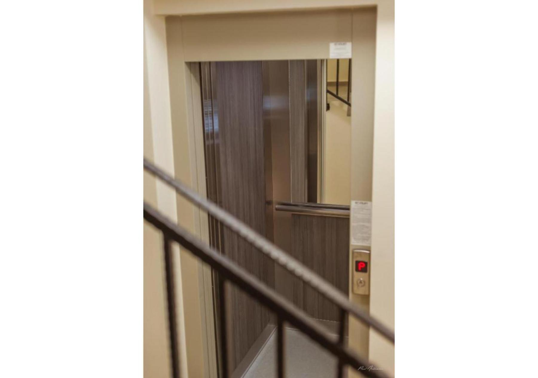 Luxury Apartment Piteşti Exteriör bild