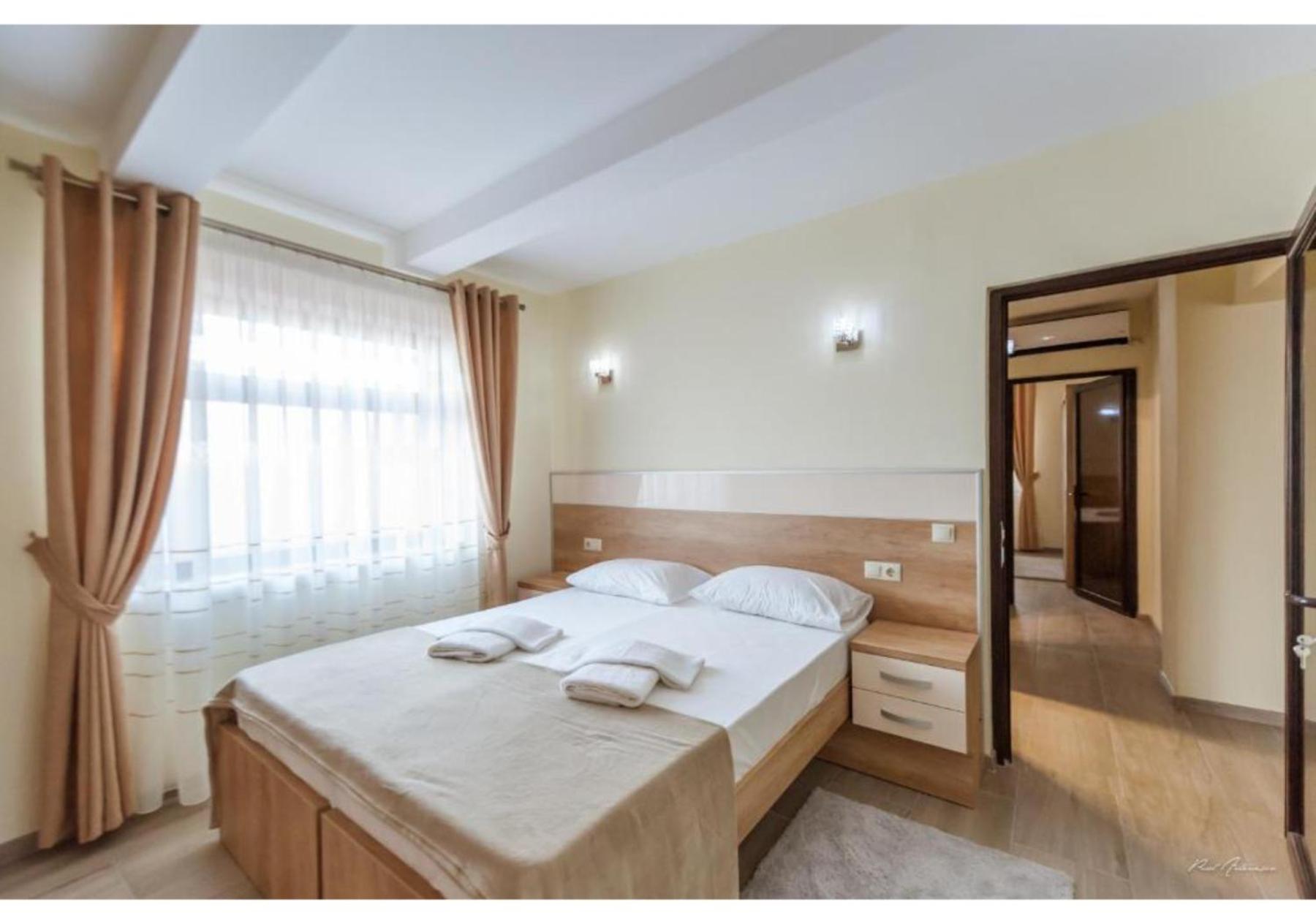 Luxury Apartment Piteşti Exteriör bild